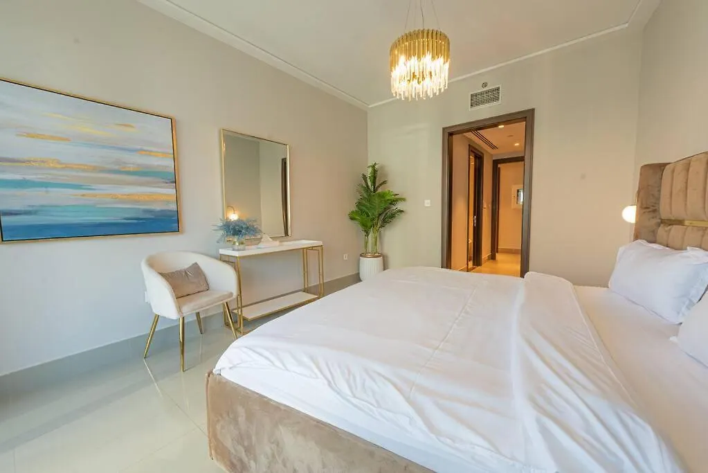 First Class 2Br With Full Burj Khalifa And Fountain View Apartment Dubai
